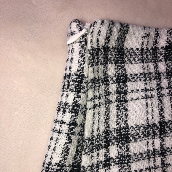 Plaid Skirt - Picture 4 of 4